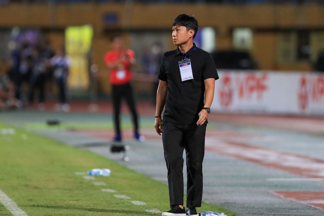 "Bóng đá đẹp quan trọng hơn bóng đá thắng" và cú trượt đau điếng của HLV Gong Oh-kyun- Ảnh 5.