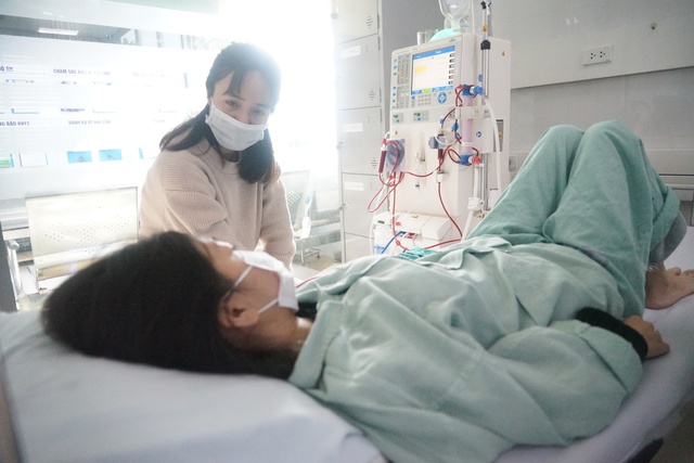 16 tuổi thận đã suy teo, cô gái nhắn nhủ một điều quý giá với các bạn trẻ- Ảnh 1.