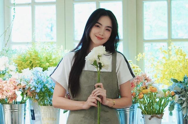 Cô gái xuất hiện trên báo Hoa Học Trò 20 năm trước: U35 đẹp hơn xưa, chồng đại gia hy sinh nhiều vì vợ- Ảnh 7. Cô gái xuất hiện trên báo Hoa Học Trò 20 năm trước: U35 đẹp hơn xưa, chồng đại gia hy sinh nhiều vì vợ- Ảnh 7.