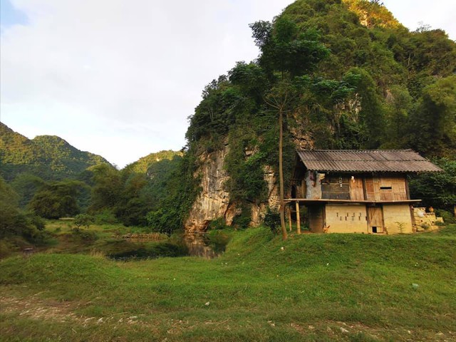 Hang động trong núi ở nơi cách Hà Nội hơn 100km, du khách nhận xét tới đây "ngỡ như đi xuống địa ngục"- Ảnh 6. Hang động trong núi ở nơi cách Hà Nội hơn 100km, du khách nhận xét tới đây "ngỡ như đi xuống địa ngục"- Ảnh 6.
