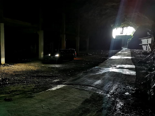 Hang động trong núi ở nơi cách Hà Nội hơn 100km, du khách nhận xét tới đây "ngỡ như đi xuống địa ngục"- Ảnh 2. Hang động trong núi ở nơi cách Hà Nội hơn 100km, du khách nhận xét tới đây "ngỡ như đi xuống địa ngục"- Ảnh 2.