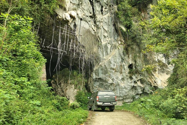 Hang động trong núi ở nơi cách Hà Nội hơn 100km, du khách nhận xét tới đây "ngỡ như đi xuống địa ngục"- Ảnh 1. Hang động trong núi ở nơi cách Hà Nội hơn 100km, du khách nhận xét tới đây "ngỡ như đi xuống địa ngục"- Ảnh 1.