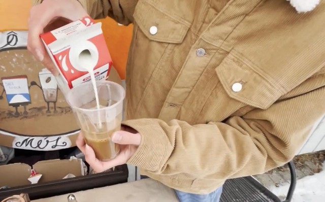 Cà phê muối Việt Nam xuất hiện ở Phần Lan: Ngày cao điểm kiếm tiền triệu, bất ngờ danh tính chủ quán- Ảnh 4. Cà phê muối Việt Nam xuất hiện ở Phần Lan: Ngày cao điểm kiếm tiền triệu, bất ngờ danh tính chủ quán- Ảnh 4.