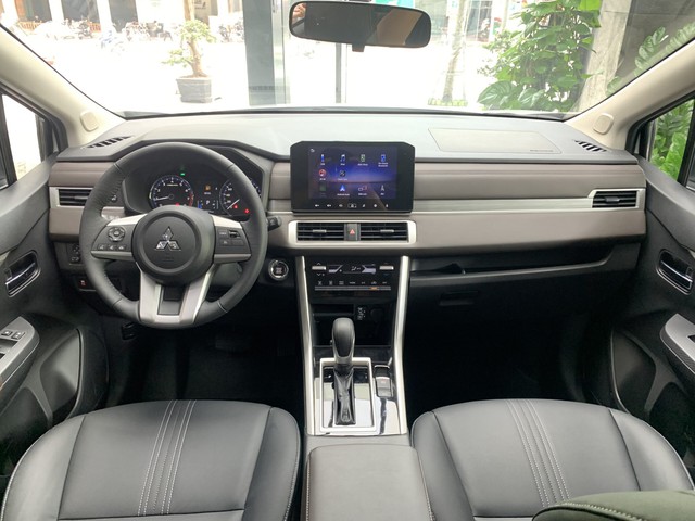 Vượt xa Vios, Mitsubishi Xpander thành xe hot nhất năm 2023: 3 điều khiến người Việt mua gần 20.000 chiếc- Ảnh 3. Vượt xa Vios, Mitsubishi Xpander thành xe hot nhất năm 2023: 3 điều khiến người Việt mua gần 20.000 chiếc- Ảnh 3.