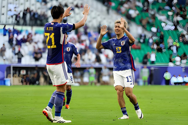 Vắng Quang Hải, sao trẻ của HLV Troussier ghi siêu phẩm, suýt tạo "địa chấn châu Á" trước Nhật Bản- Ảnh 7. Vắng Quang Hải, sao trẻ của HLV Troussier ghi siêu phẩm, suýt tạo "địa chấn châu Á" trước Nhật Bản- Ảnh 7.