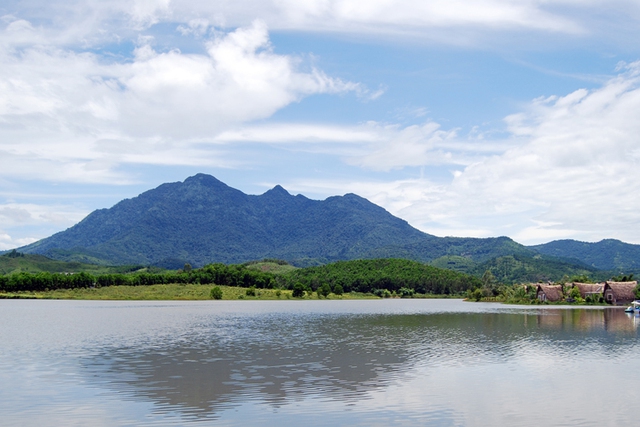 Không cần đi xa để săn mây, ngay Hà Nội cũng có 1 điểm lý tưởng, cũng chính là nơi cao nhất thủ đô- Ảnh 1.