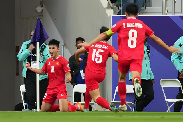 Ngôi sao tuyển Nhật Bản: "Tuyển Việt Nam đã khiến tôi đổ mồ hôi lạnh"- Ảnh 2. Ngôi sao tuyển Nhật Bản: "Tuyển Việt Nam đã khiến tôi đổ mồ hôi lạnh"- Ảnh 2.