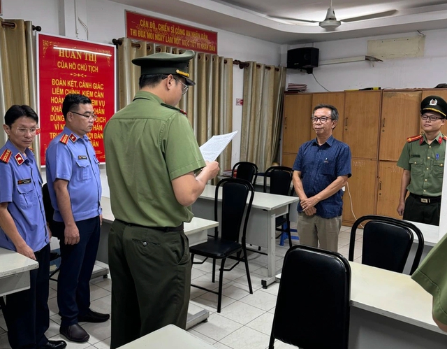 Nóng: Khởi tố, bắt tạm giam ông Nguyễn Công Khế- Ảnh 1. Nóng: Khởi tố, bắt tạm giam ông Nguyễn Công Khế- Ảnh 1.