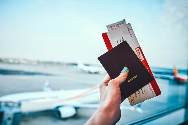 Hành động rất nhiều người làm khi đi máy bay: Tưởng là 'sành điệu' nhưng có thể khiến mất tiền không hay- Ảnh 2. Hành động rất nhiều người làm khi đi máy bay: Tưởng là 'sành điệu' nhưng có thể khiến mất tiền không hay- Ảnh 2.