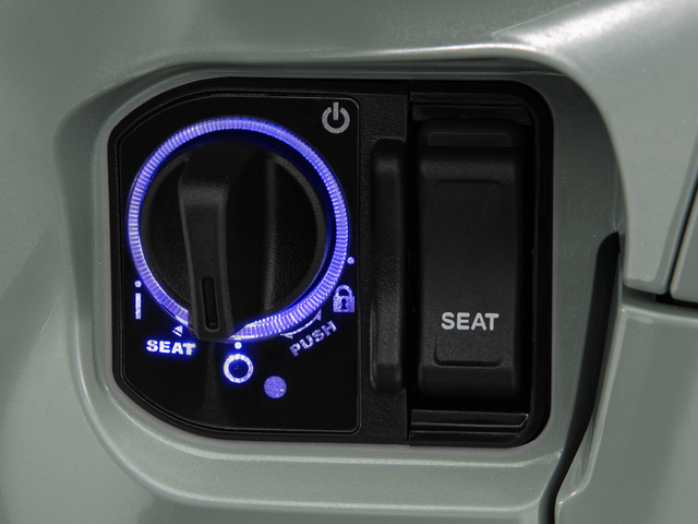 Mẫu xe máy rẻ hơn ô tô rẻ nhất Việt Nam 50 triệu, nhìn giống Honda SH160i nhưng muốn lái phải đổi bằng- Ảnh 8. Mẫu xe máy rẻ hơn ô tô rẻ nhất Việt Nam 50 triệu, nhìn giống Honda SH160i nhưng muốn lái phải đổi bằng- Ảnh 8.