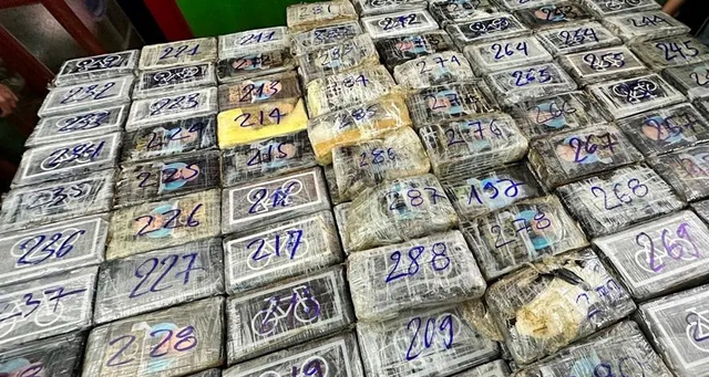 Trung tướng công an thông tin về lô ma tuý 1.300 tỷ, lớn nhất từ trước đến nay dạt vào bờ biển Việt Nam- Ảnh 1.