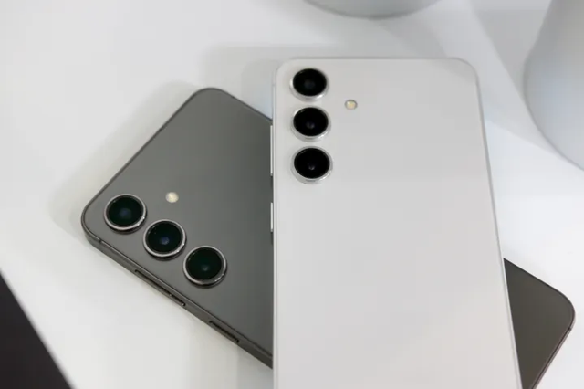 Chúng ta "mờ mắt" vì sự hào nhoáng từ Galaxy S24 mà không để ý Samsung đã giấu đi 1 bí mật quan trọng?- Ảnh 2. Chúng ta "mờ mắt" vì sự hào nhoáng từ Galaxy S24 mà không để ý Samsung đã giấu đi 1 bí mật quan trọng?- Ảnh 2.
