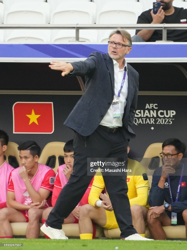 "Gà son" nhà bầu Hiển: "Tuyển Việt Nam vẫn đang trên con đường tiệm cận trình độ châu lục"- Ảnh 2. "Gà son" nhà bầu Hiển: "Tuyển Việt Nam vẫn đang trên con đường tiệm cận trình độ châu lục"- Ảnh 2.
