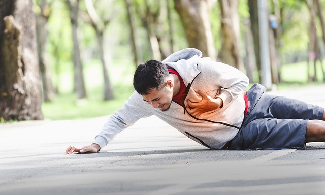 2 việc nếu làm vào buổi sáng có thể tăng nguy cơ đột quỵ: BS khuyên nên tránh khi thời tiết rét đậm- Ảnh 2. 2 việc nếu làm vào buổi sáng có thể tăng nguy cơ đột quỵ: BS khuyên nên tránh khi thời tiết rét đậm- Ảnh 2.