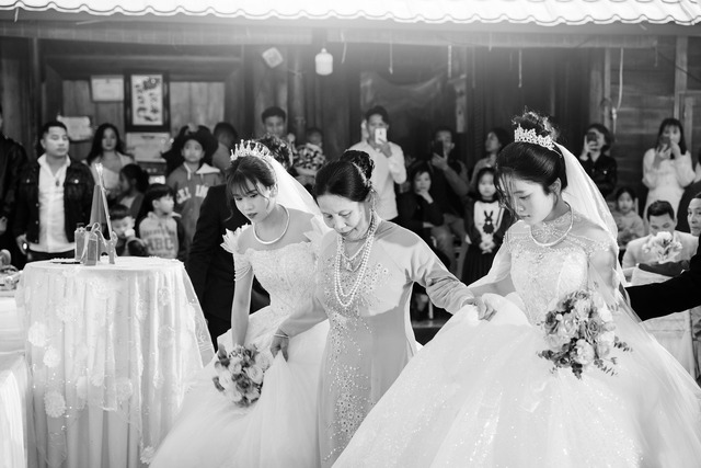 Đám cưới có 1-0-2 ở Phú Thọ: Hai anh em ruột cưới cùng một ngày, phụ huynh ban đầu e ngại, sau lại đồng ý- Ảnh 8. Đám cưới có 1-0-2 ở Phú Thọ: Hai anh em ruột cưới cùng một ngày, phụ huynh ban đầu e ngại, sau lại đồng ý- Ảnh 8.