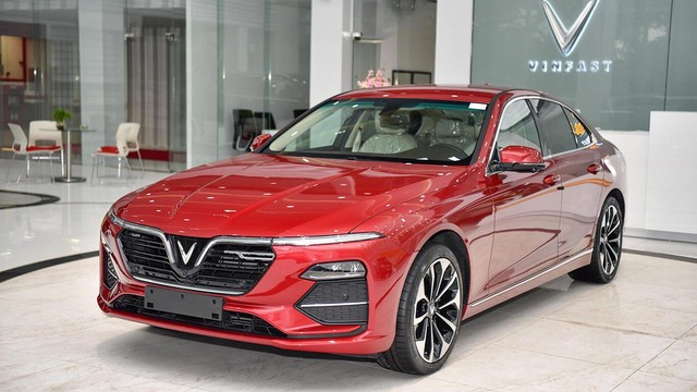 Mua VinFast Lux A2.0 từng phải bỏ ra hơn 1,3 tỷ đồng, nay sang tay giá chỉ ngang mẫu xe 'quốc dân'- Ảnh 6. Mua VinFast Lux A2.0 từng phải bỏ ra hơn 1,3 tỷ đồng, nay sang tay giá chỉ ngang mẫu xe 'quốc dân'- Ảnh 6.
