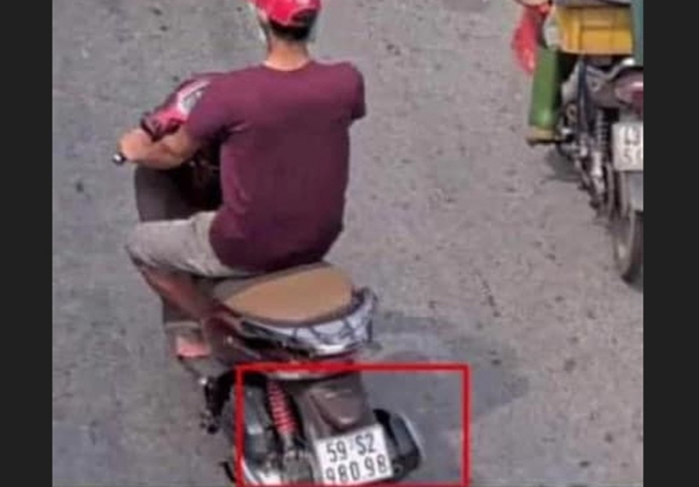Hàng trăm cảnh sát truy tìm kẻ giết người ở TPHCM: Huy động chó nghiệp vụ, kêu gọi người dân cảnh giác- Ảnh 1. Hàng trăm cảnh sát truy tìm kẻ giết người ở TPHCM: Huy động chó nghiệp vụ, kêu gọi người dân cảnh giác- Ảnh 1.