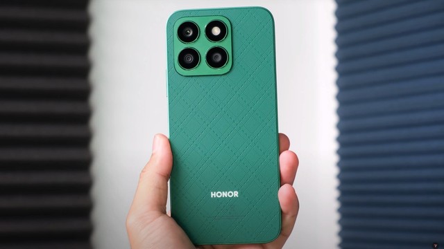 Chiếc điện thoại được ví như "phiên bản giá 5 triệu" của iPhone 15 Pro Max: Đẹp và giống đến kinh ngạc- Ảnh 2.