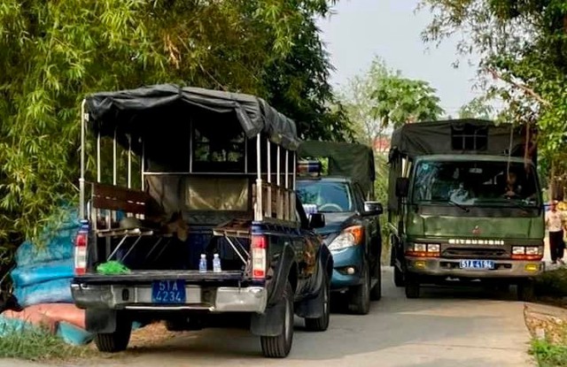 Hàng trăm cảnh sát truy tìm kẻ giết người ở TPHCM: Huy động chó nghiệp vụ, kêu gọi người dân cảnh giác- Ảnh 3.