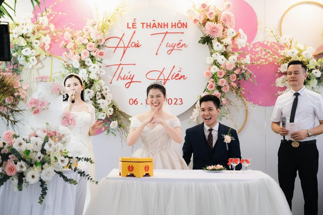 Con gái chủ biệt thự Hạ Long "chốt chồng" theo cách không ngờ, mẹ vợ chỉ nhận xét 2 chữ về chàng rể- Ảnh 9. Con gái chủ biệt thự Hạ Long "chốt chồng" theo cách không ngờ, mẹ vợ chỉ nhận xét 2 chữ về chàng rể- Ảnh 9.