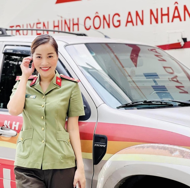 Nàng "Vàng Anh" đình đám giờ là Thượng uý Công an, tuổi U40 đẹp đằm thắm, ở nhà sang như khách sạn- Ảnh 2.