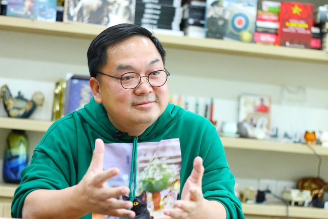 Đúng ngày 14/2, sếp Hoàng Nam Tiến Đúng ngày 14/2, sếp Hoàng Nam Tiến