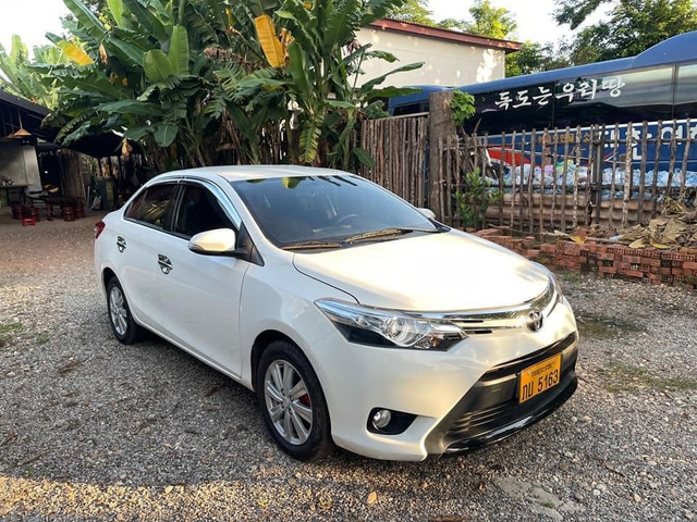 Bán Toyota Vios còn mới đẹp rẻ hơn 100 triệu, CĐM nhìn biển số rồi nói: 