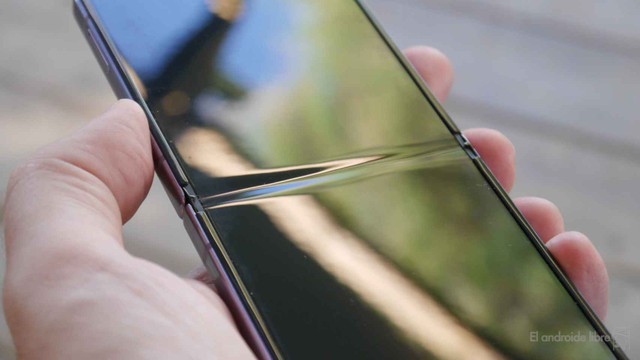 Rò rỉ tin tiêu cực về iPhone và có thể là cả iPad gập, vì sao các chuyên gia nói 'fan Táo' đừng lo?- Ảnh 1. Rò rỉ tin tiêu cực về iPhone và có thể là cả iPad gập, vì sao các chuyên gia nói 'fan Táo' đừng lo?- Ảnh 1.