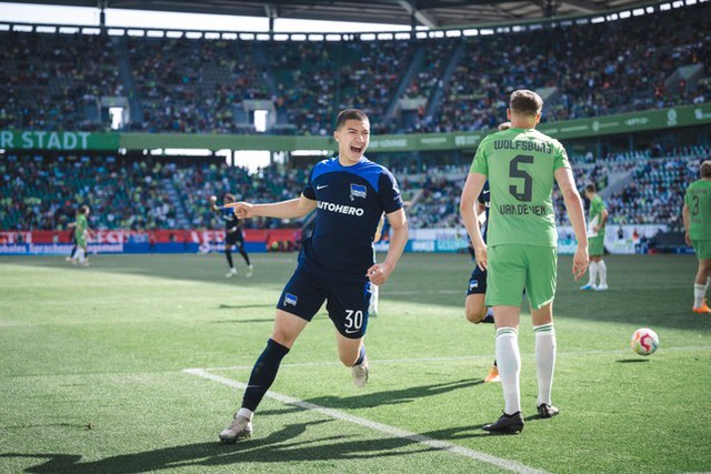 Đội bóng cũ của Ronaldo muốn chiêu mộ tài năng trẻ Việt kiều trị giá 16 tỷ đồng- Ảnh 1. Đội bóng cũ của Ronaldo muốn chiêu mộ tài năng trẻ Việt kiều trị giá 16 tỷ đồng- Ảnh 1.