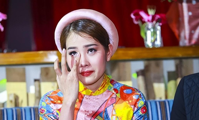 Nam Em: Từng kiểm tra thần kinh nhưng bác sĩ bó tay, càng đổi thuốc bệnh càng nặng- Ảnh 4. Nam Em: Từng kiểm tra thần kinh nhưng bác sĩ bó tay, càng đổi thuốc bệnh càng nặng- Ảnh 4.