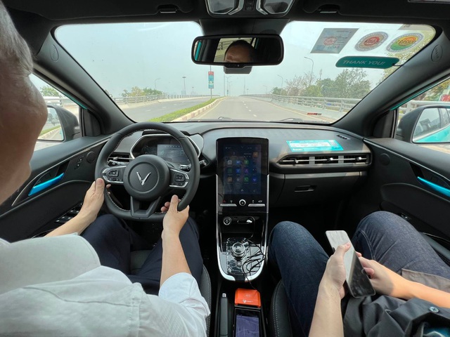 Một tài xế taxi Xanh SM công khai tiền thu về sau 1 tháng: Cao hay thấp so với bình quân lao động Hà Nội?- Ảnh 2. Một tài xế taxi Xanh SM công khai tiền thu về sau 1 tháng: Cao hay thấp so với bình quân lao động Hà Nội?- Ảnh 2.