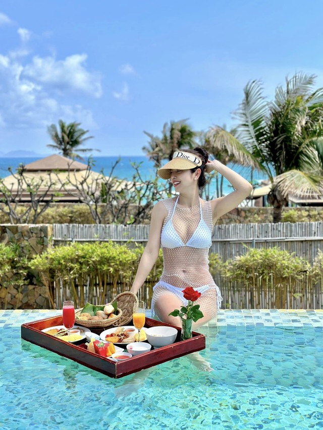 Hoa hậu đông con nhất nhì showbiz Việt: U40 vẫn đẹp nõn nà, đáp trả tinh tế khi bị nói Hoa hậu đông con nhất nhì showbiz Việt: U40 vẫn đẹp nõn nà, đáp trả tinh tế khi bị nói
