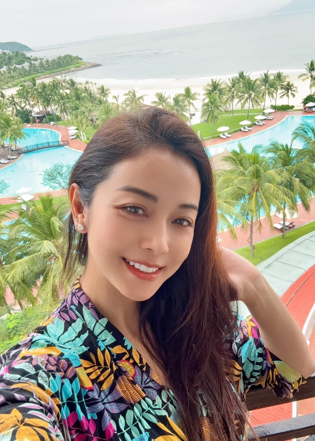 Hoa hậu đông con nhất nhì showbiz Việt: U40 vẫn đẹp nõn nà, đáp trả tinh tế khi bị nói Hoa hậu đông con nhất nhì showbiz Việt: U40 vẫn đẹp nõn nà, đáp trả tinh tế khi bị nói