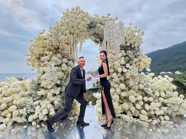 Hoa hậu đông con nhất nhì showbiz Việt: U40 vẫn đẹp nõn nà, đáp trả tinh tế khi bị nói Hoa hậu đông con nhất nhì showbiz Việt: U40 vẫn đẹp nõn nà, đáp trả tinh tế khi bị nói