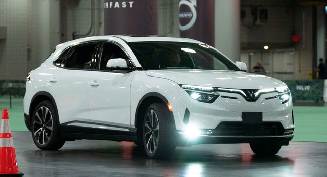 VinFast năm 2023 bán 35.000 ô tô điện, 72.500 xe máy điện, doanh thu tăng hay giảm?- Ảnh 2. VinFast năm 2023 bán 35.000 ô tô điện, 72.500 xe máy điện, doanh thu tăng hay giảm?- Ảnh 2.