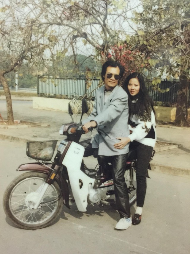 Nam NSND chuyên đóng tội phạm, ngoài đời là Đại tá, cưới vợ giỏi giang, có nhiều đất vẫn ở nhà 41m2- Ảnh 5. Nam NSND chuyên đóng tội phạm, ngoài đời là Đại tá, cưới vợ giỏi giang, có nhiều đất vẫn ở nhà 41m2- Ảnh 5.
