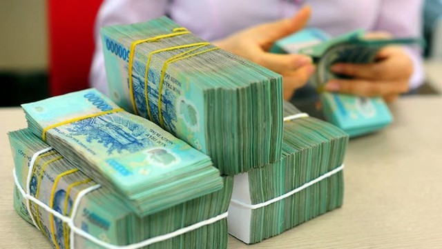 Bất chấp lãi suất đã chạm đáy, hơn 21.800 tỷ đồng vừa chảy vào ngân hàng
- Ảnh 2. Bất chấp lãi suất đã chạm đáy, hơn 21.800 tỷ đồng vừa chảy vào ngân hàng
- Ảnh 2.