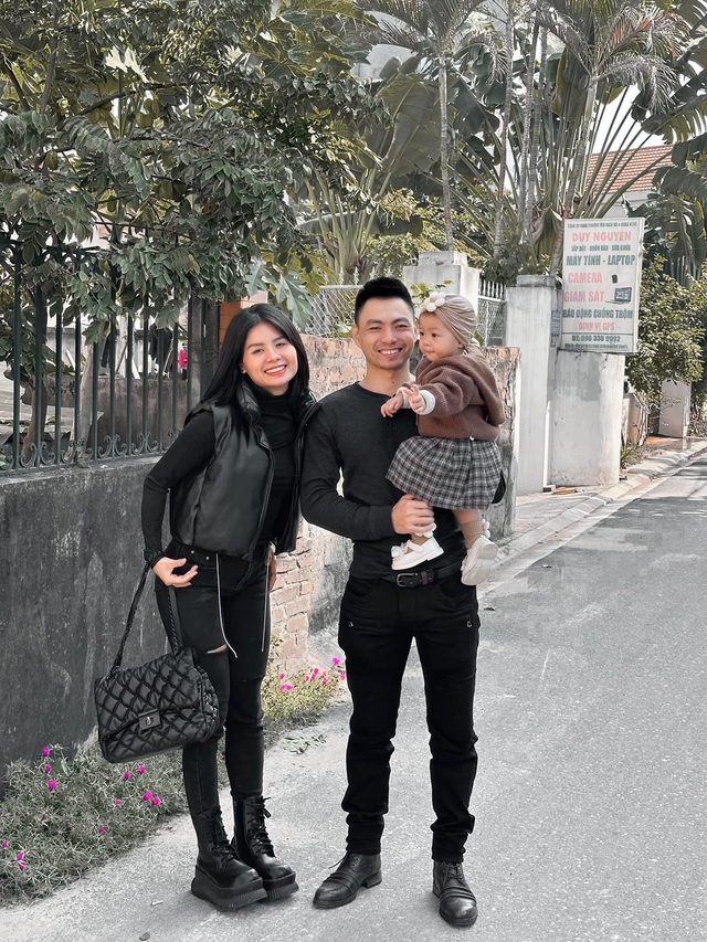 Con dâu về ra mắt, mẹ chồng tá hỏa khi hàng xóm nhắc Con dâu về ra mắt, mẹ chồng tá hỏa khi hàng xóm nhắc