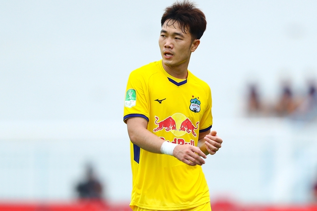 Xuân Trường: “Tôi không xem gì về bóng đá Việt Nam trên mạng xã hội”
- Ảnh 1. Xuân Trường: “Tôi không xem gì về bóng đá Việt Nam trên mạng xã hội”
- Ảnh 1.