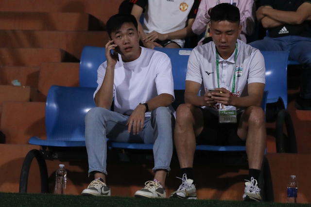 Xuân Trường: “Tôi không xem gì về bóng đá Việt Nam trên mạng xã hội”
- Ảnh 2. Xuân Trường: “Tôi không xem gì về bóng đá Việt Nam trên mạng xã hội”
- Ảnh 2.