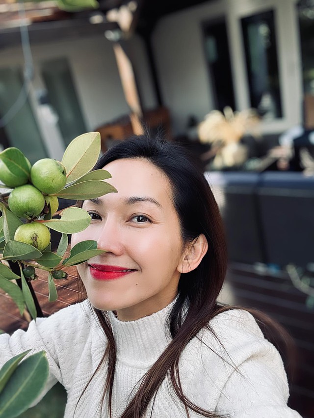 2 nữ diễn viên Việt xinh đẹp rời showbiz sang Mỹ ở đỉnh cao, hưởng cuộc sống sung túc bên chồng con- Ảnh 4. 2 nữ diễn viên Việt xinh đẹp rời showbiz sang Mỹ ở đỉnh cao, hưởng cuộc sống sung túc bên chồng con- Ảnh 4.