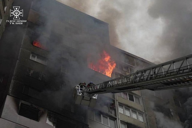 Tên lửa Nga ồ ạt nã vào một loạt thành phố, Ukraine báo động toàn lãnh thổ: Chiến cơ Ba Lan xuất kích- Ảnh 1.