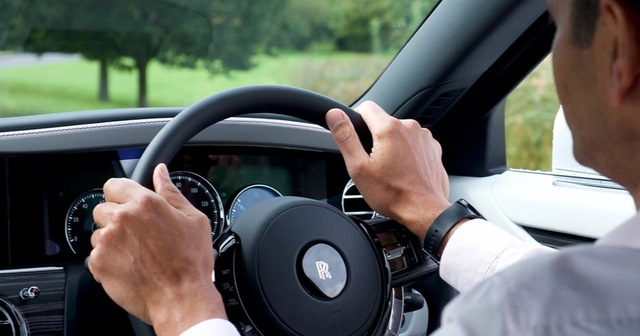 Sếp ngỏ lời đi chung xe, nên ngồi ghế trước hay ghế sau? Hành động đơn giản nhưng thể hiện nhiều điều- Ảnh 2. Sếp ngỏ lời đi chung xe, nên ngồi ghế trước hay ghế sau? Hành động đơn giản nhưng thể hiện nhiều điều- Ảnh 2.