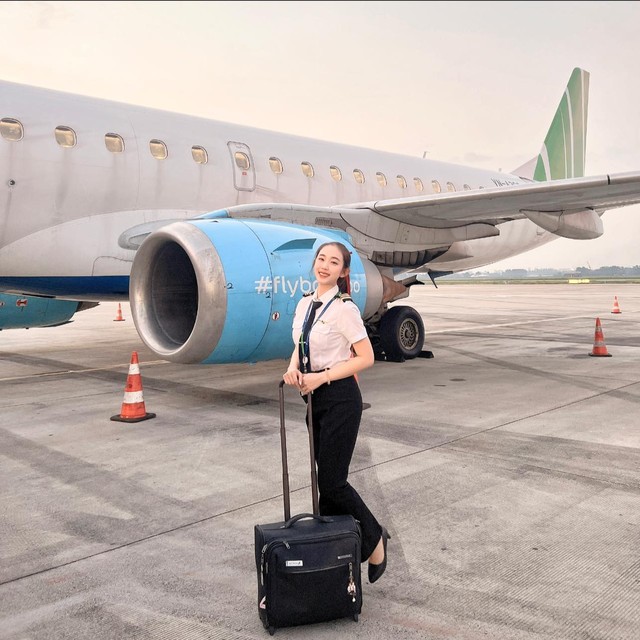 Nữ phi công đầu tiên ở Việt Nam lái dòng máy bay phản lực: Xinh như Hoa hậu, 23 tuổi đã là cơ phó- Ảnh 4. Nữ phi công đầu tiên ở Việt Nam lái dòng máy bay phản lực: Xinh như Hoa hậu, 23 tuổi đã là cơ phó- Ảnh 4.