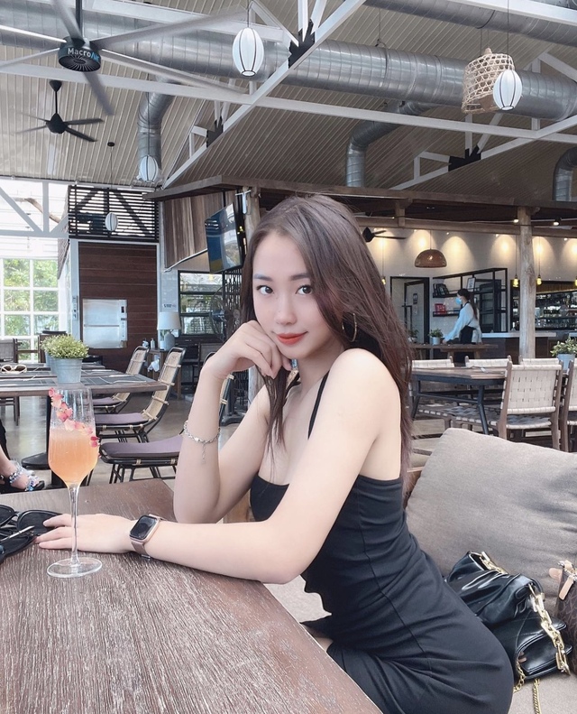 Nữ phi công đầu tiên ở Việt Nam lái dòng máy bay phản lực: Xinh như Hoa hậu, 23 tuổi đã là cơ phó- Ảnh 5. Nữ phi công đầu tiên ở Việt Nam lái dòng máy bay phản lực: Xinh như Hoa hậu, 23 tuổi đã là cơ phó- Ảnh 5.
