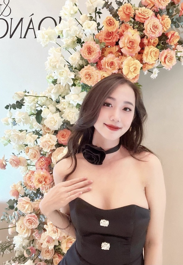 Nữ phi công đầu tiên ở Việt Nam lái dòng máy bay phản lực: Xinh như Hoa hậu, 23 tuổi đã là cơ phó- Ảnh 9. Nữ phi công đầu tiên ở Việt Nam lái dòng máy bay phản lực: Xinh như Hoa hậu, 23 tuổi đã là cơ phó- Ảnh 9.