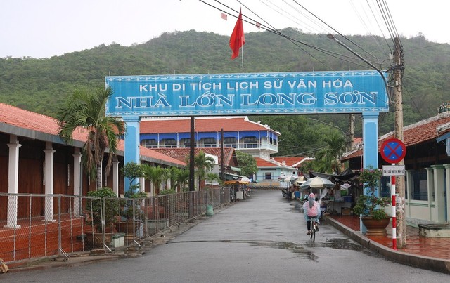 Ngôi làng kỳ lạ bậc nhất Việt Nam: Cưới chỉ được chọn một trong hai ngày, chết dùng chung 1 quan tài đỏ- Ảnh 3. Ngôi làng kỳ lạ bậc nhất Việt Nam: Cưới chỉ được chọn một trong hai ngày, chết dùng chung 1 quan tài đỏ- Ảnh 3.