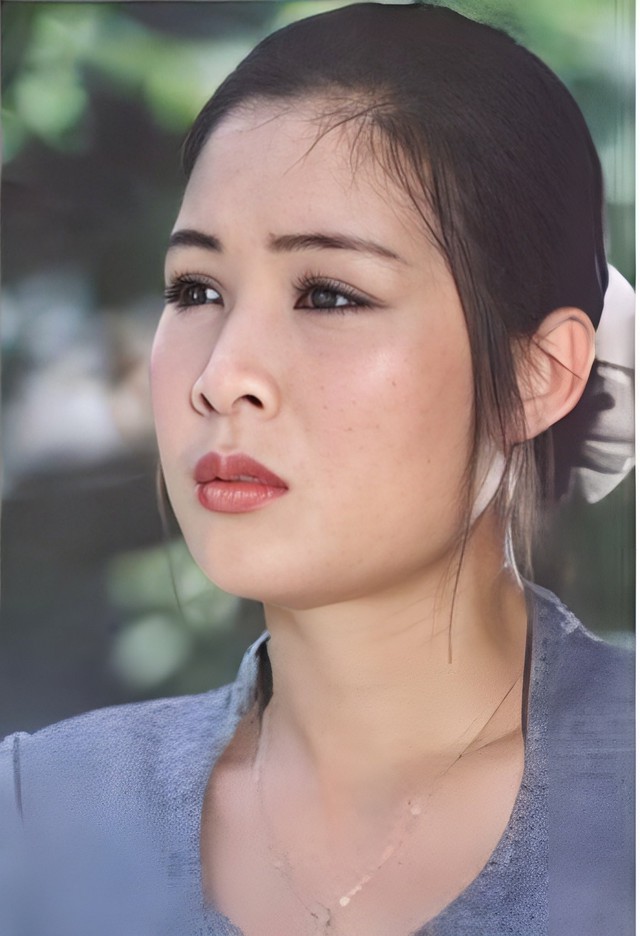Nữ NSND cưới chồng là "ông hoàng màn bạc" nức tiếng, gắn bó gần 30 năm vẫn mặn nồng như thuở ban đầu- Ảnh 1. Nữ NSND cưới chồng là "ông hoàng màn bạc" nức tiếng, gắn bó gần 30 năm vẫn mặn nồng như thuở ban đầu- Ảnh 1.
