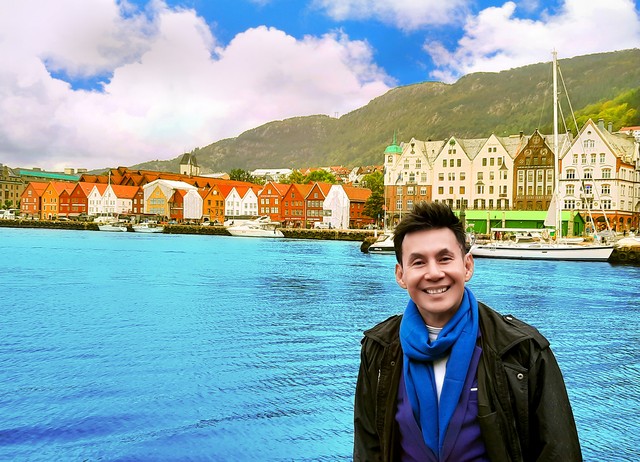 Từ bưng bê phục vụ, nam ca sĩ đổi đời nhờ 1 bài hát, có nhà, xe hơi, tài xế riêng ở nước ngoài- Ảnh 6. Từ bưng bê phục vụ, nam ca sĩ đổi đời nhờ 1 bài hát, có nhà, xe hơi, tài xế riêng ở nước ngoài- Ảnh 6.