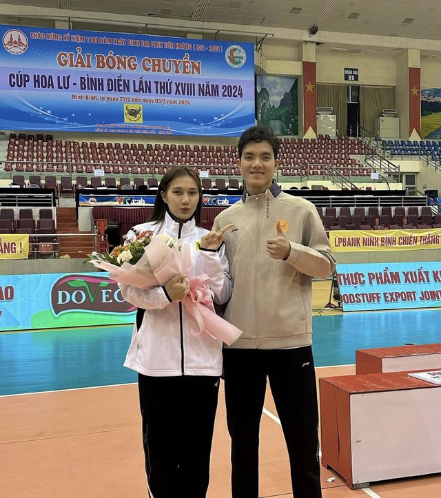 Nữ VĐV bóng chuyền Long An xinh đẹp như nàng thơ, rời sân đấu quyến rũ mê mẩn- Ảnh 2.